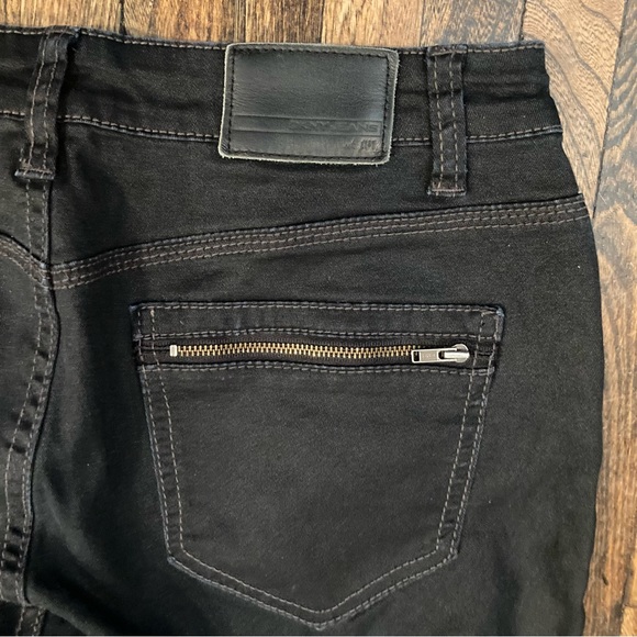 DKNY Jeggings black with zipper back pockets - Picture 4 of 5